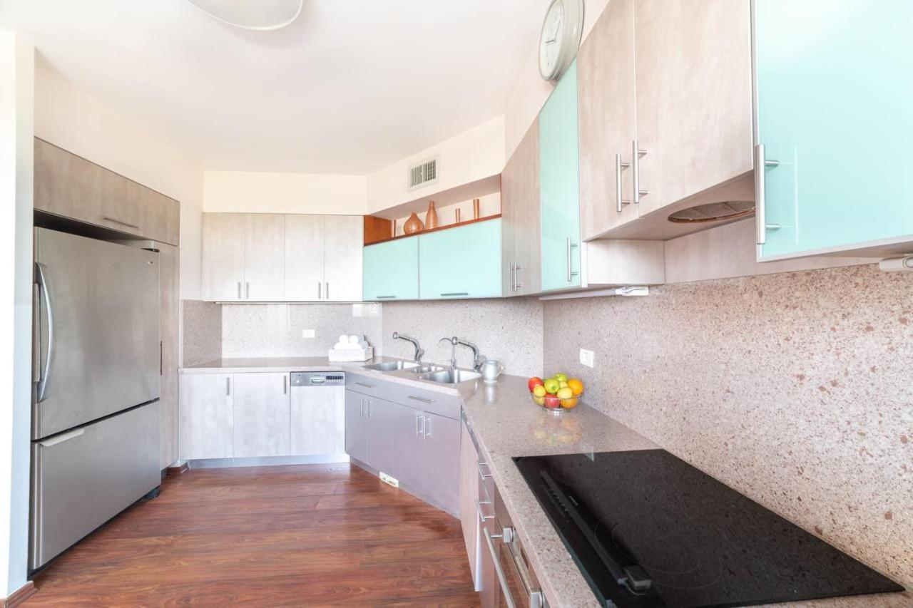 Art Apartment In Mamila - Art & View Йерусалим Екстериор снимка