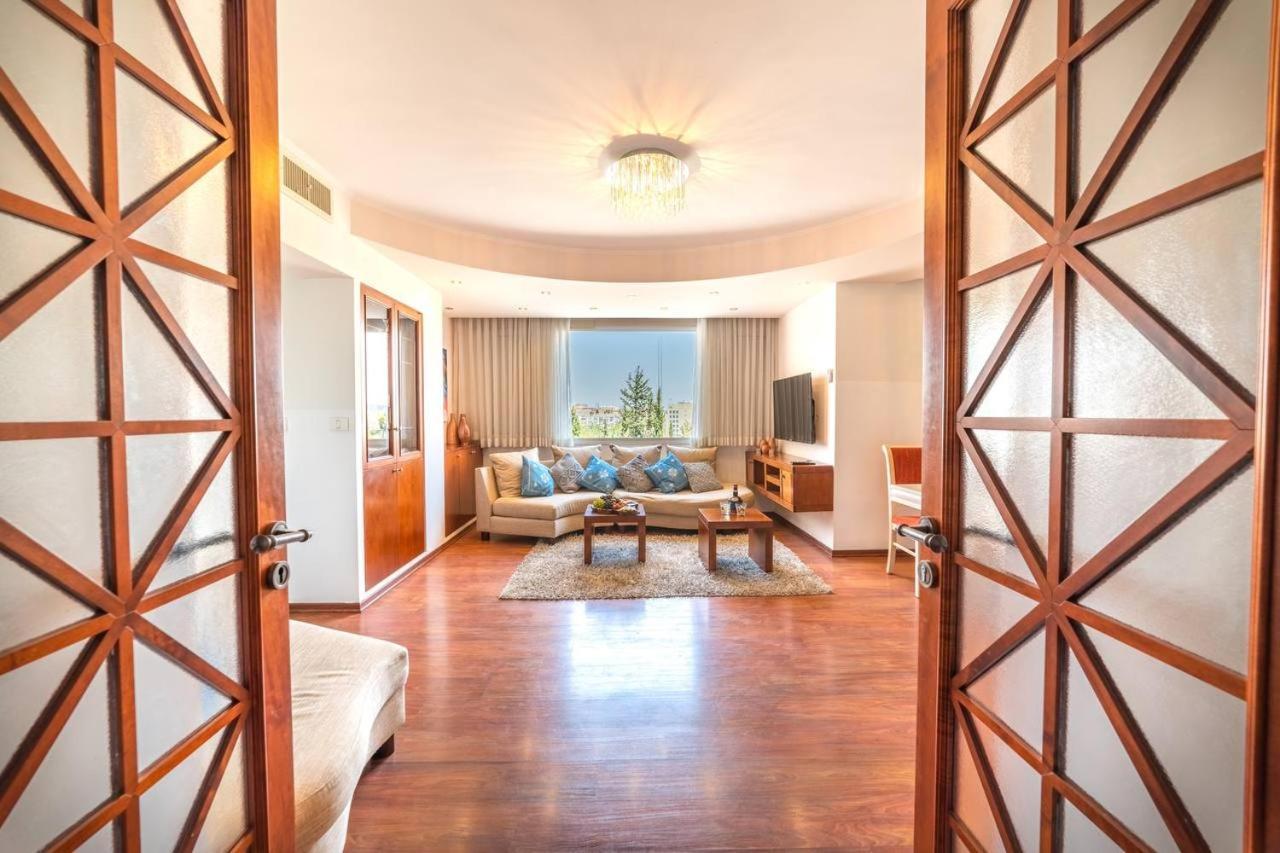 Art Apartment In Mamila - Art & View Йерусалим Екстериор снимка